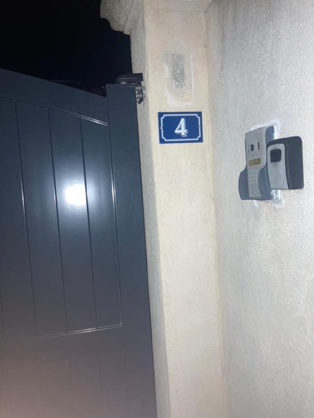 La Nuit Etoilee Hotel Marseille Bilik gambar